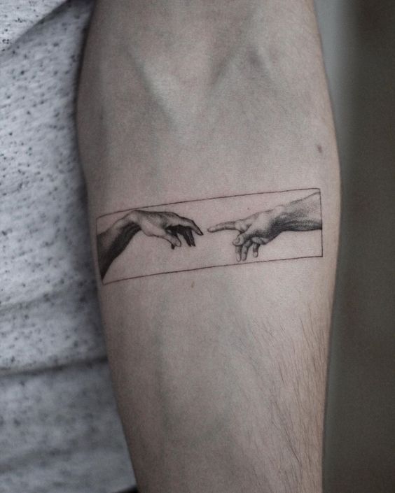 Tatuagem da Mão de Deus e Adão