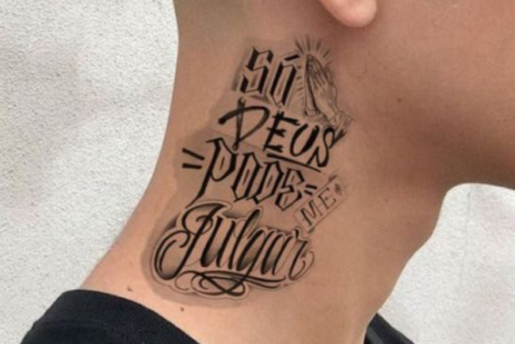 Tatuagem só deus pode me julgar