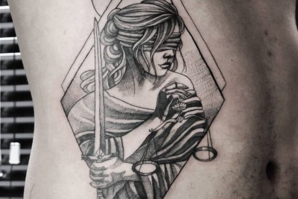 Tatuagem Deusa da Justiça