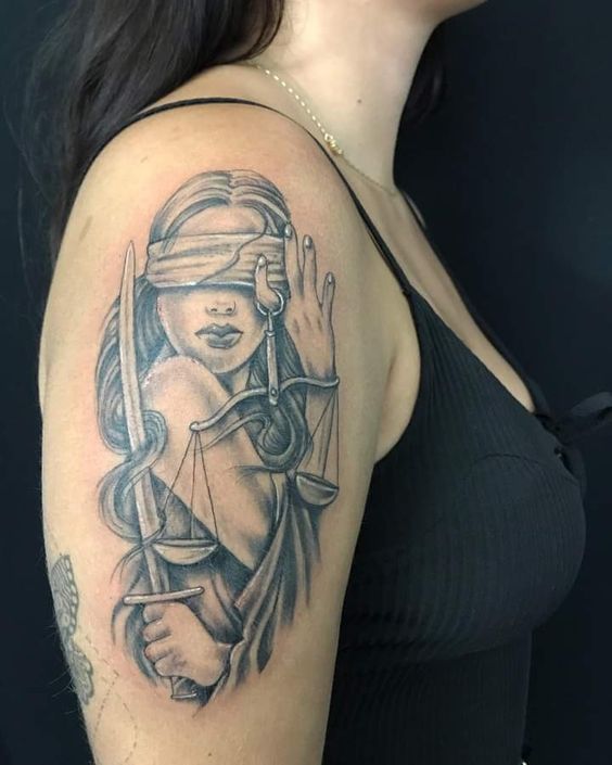 Tatuagem Deusa da Justiça