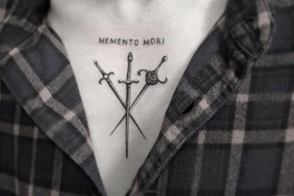 Tatuagem de Espadas Cruzadas