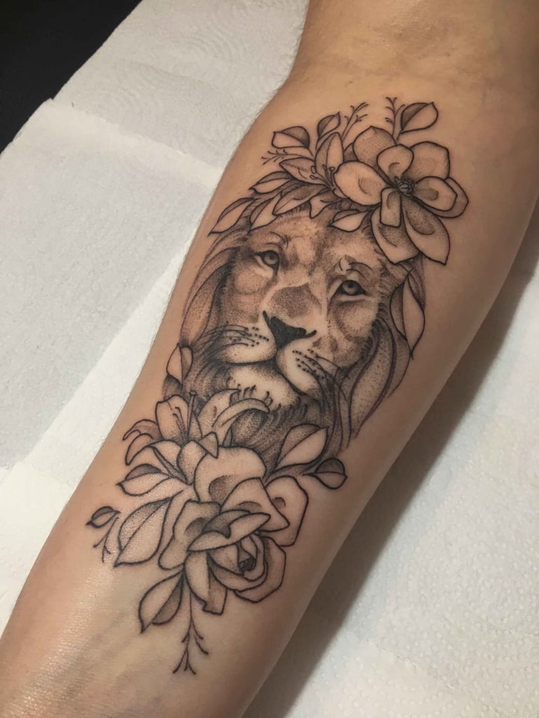 Foto de tatuagem feita por Carol Momatsu (@momatsu)