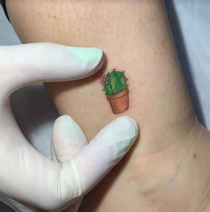 w9999-384 Foto de tatuagem feita por Camila Silva (@camilasilvapmu)