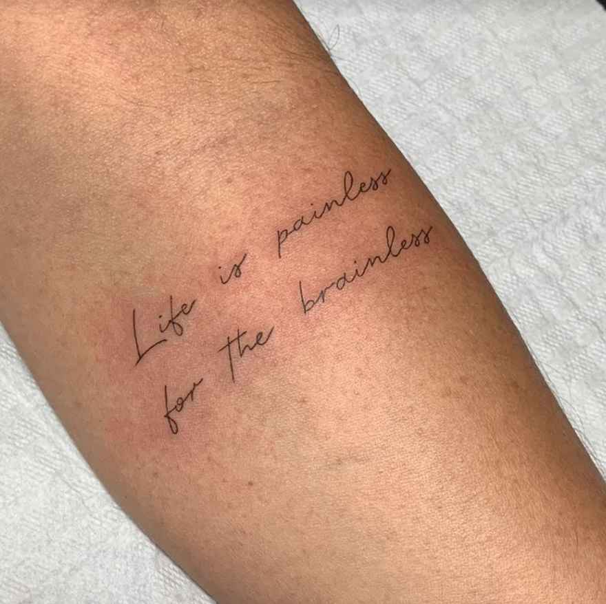 w9999-385 Foto de tatuagem feita por Camila Silva (@camilasilvapmu)