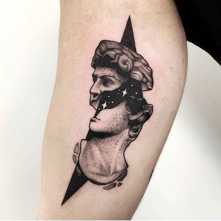 w9999-414 Foto de tatuagem feita por Iris (@iristattoo_)