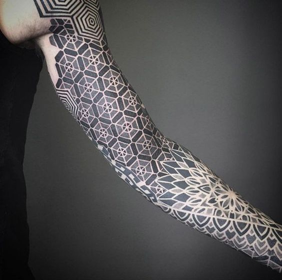 tatuagem geomc3a9trica brac3a7o fechado201