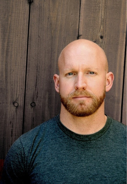 homens carecas com barba252812529