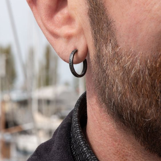 como usar brinco masculino252842529