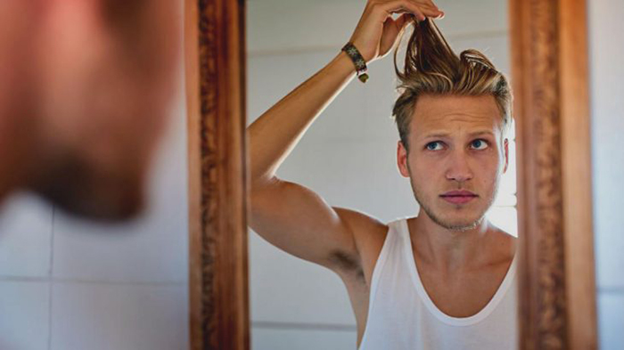 cabelo-oleoso-masculino252822529 cabelo oleoso masculino252822529