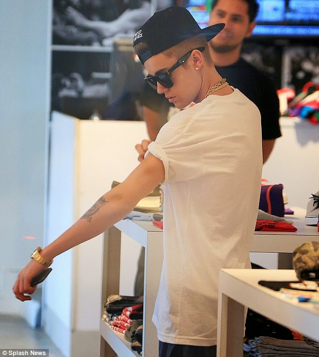 camiseta manga dobrada2