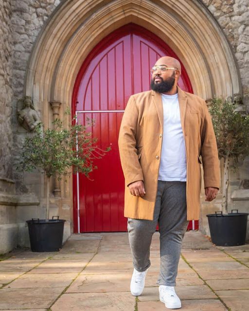 homens-gordos-estilosos252842529 homens gordos estilosos252842529