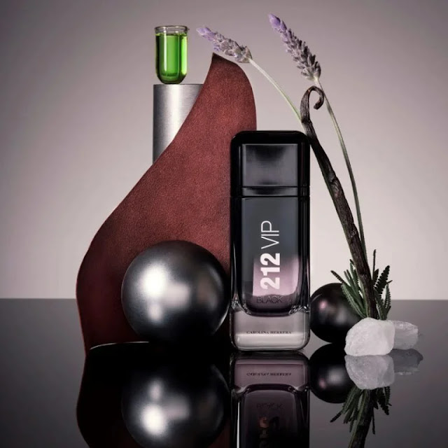 212-vip-black-carolina-herrera-eau-de-parfum-02-768x768-2 212 vip black carolina herrera eau de parfum 02 768x768 2