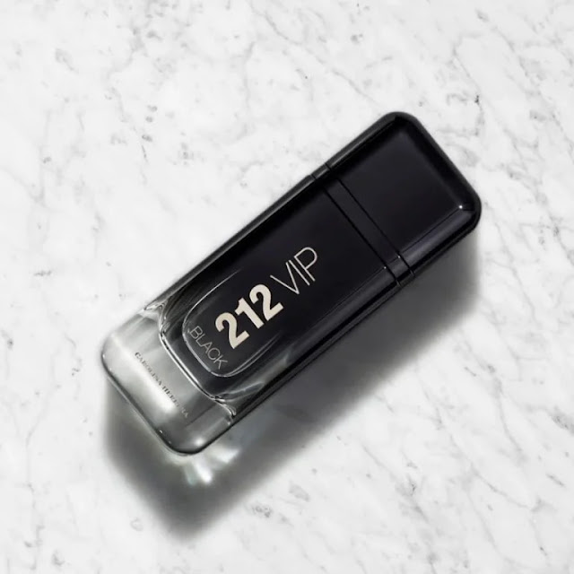 212-vip-black-carolina-herrera-eau-de-parfum-03-768x768-1 212 vip black carolina herrera eau de parfum 03 768x768 1