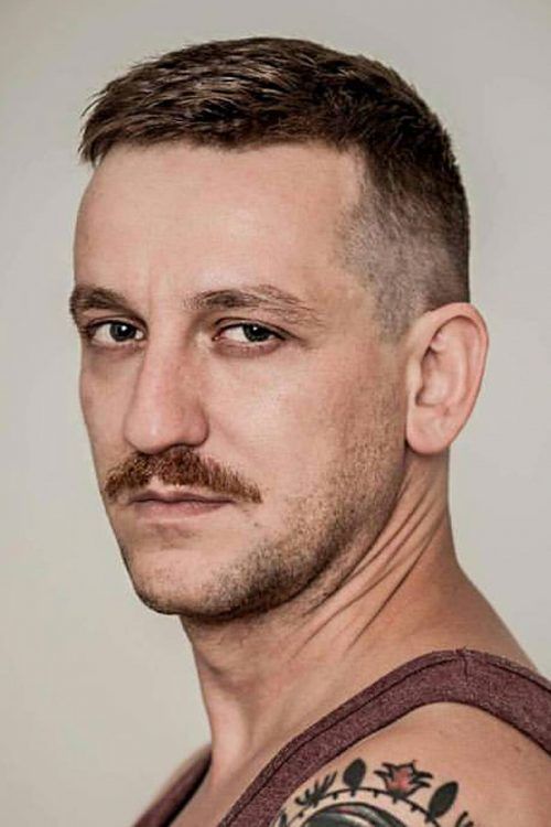 bigode fino252832529