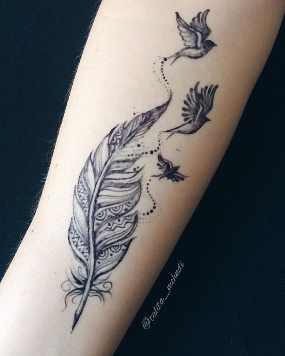 significado da tatuagem de pena 17