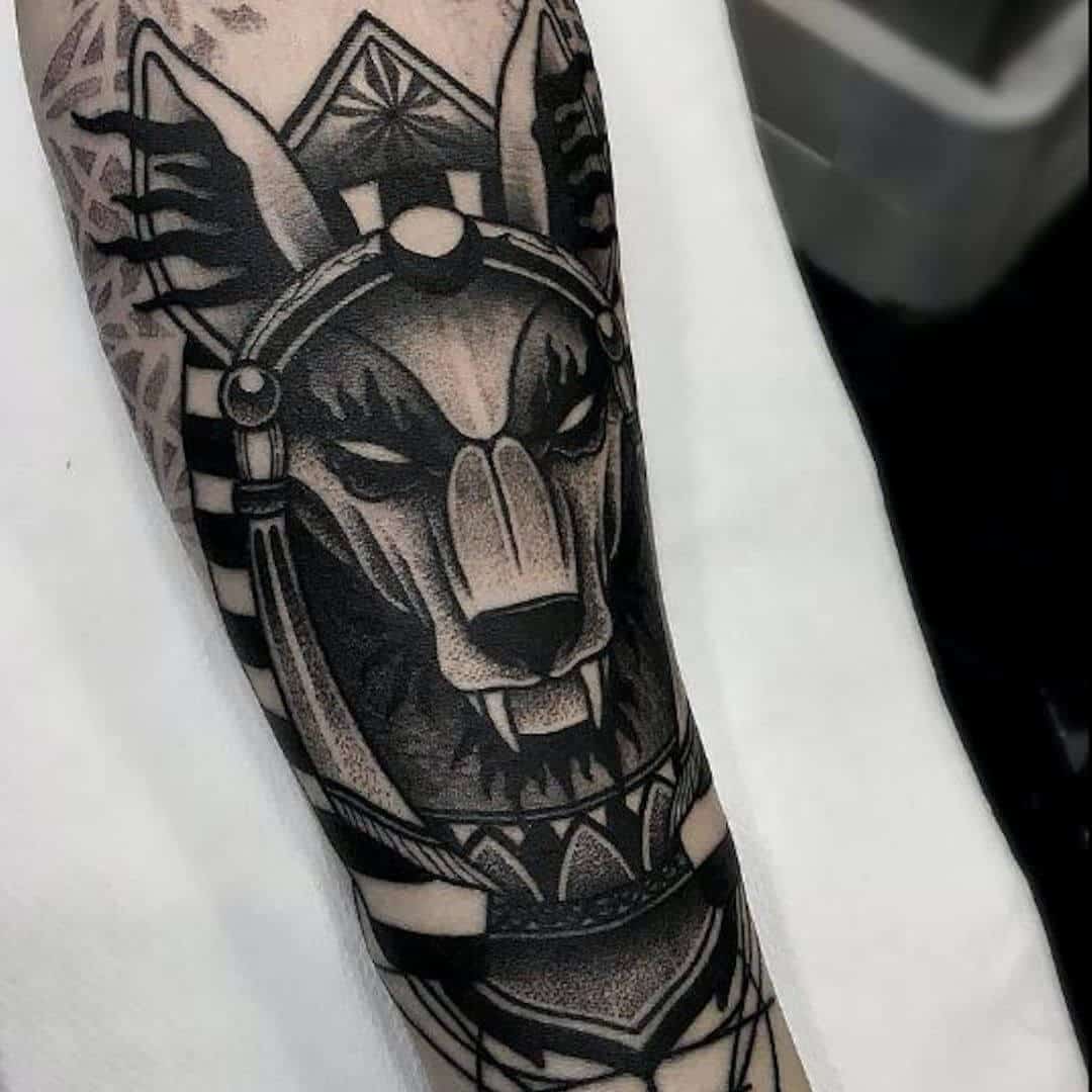 significado da tatuagem de anubis 5