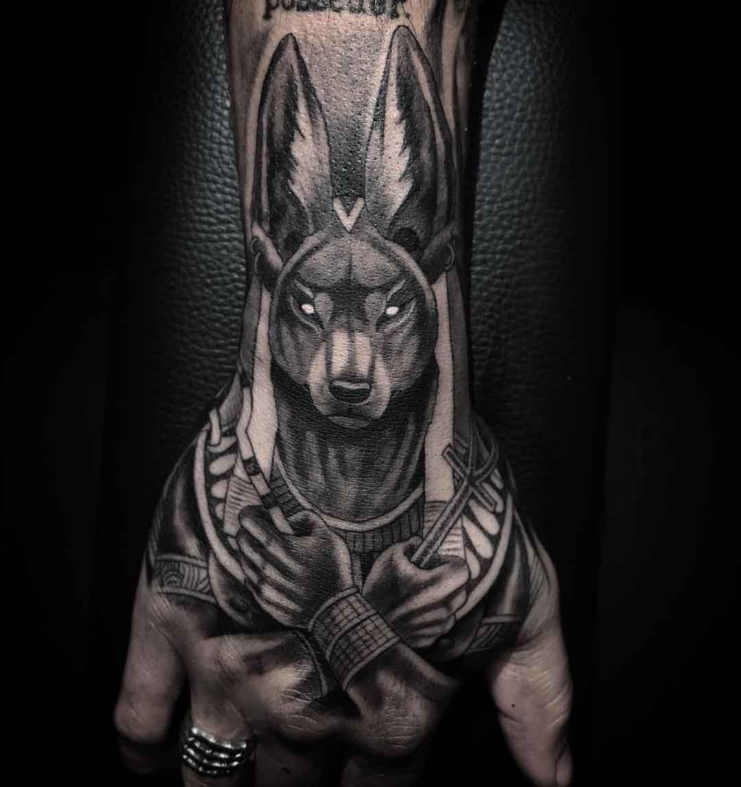 significado da tatuagem de anubis 29