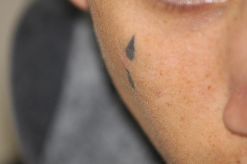 significado-da-tatuagem-de-lagrima-no-rosto-8 significado da tatuagem de lagrima no rosto 8