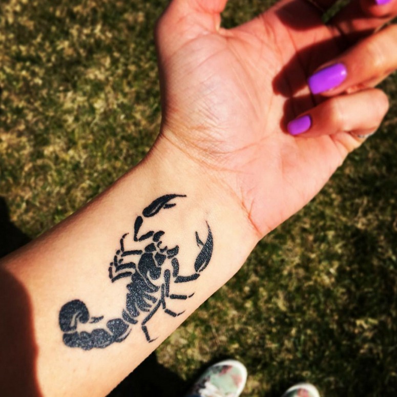 significado da tatuagem de escorpiao 31