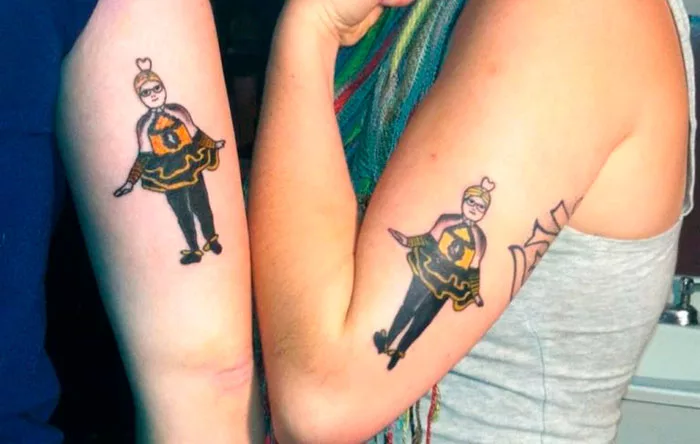 Tatuagem Mãe e Filha: Eternize Tatuagens no Tatuagem Arte Tatuagem mãe e filha