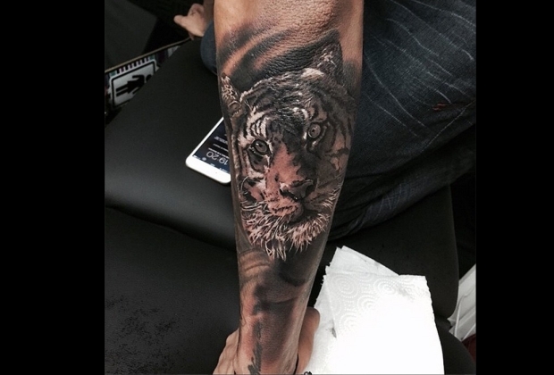 O Que Significam Os Simbolos Das Tatuagens De Neymar