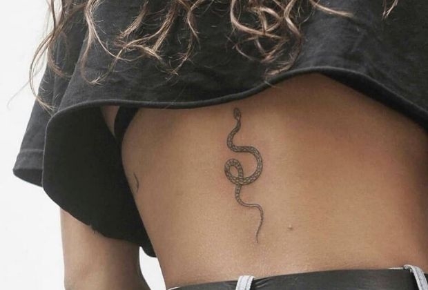 tatuagem-feminina-nas-costas-27-simbolos-com-imagens-para-voce-se-inspirar-8_xl Tatuagem Feminina Nas Costas 27 Simbolos Com Imagens Para Voce Se Inspirar