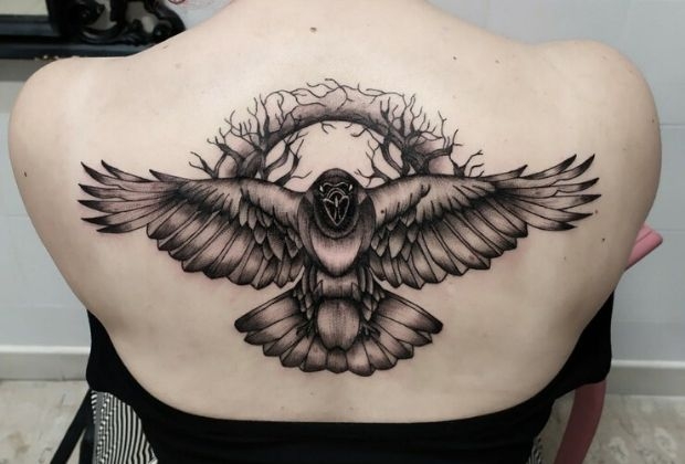 tatuagem-feminina-nas-costas-27-simbolos-com-imagens-para-voce-se-inspirar-22_xl Tatuagem Feminina Nas Costas 27 Simbolos Com Imagens Para Voce Se Inspirar