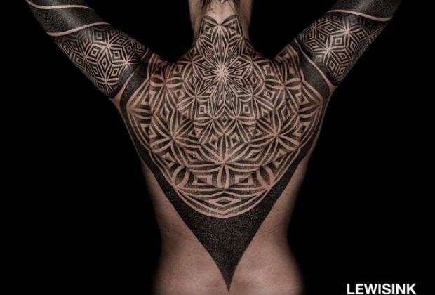 tatuagem-feminina-nas-costas-27-simbolos-com-imagens-para-voce-se-inspirar-25_xl Tatuagem Feminina Nas Costas 27 Simbolos Com Imagens Para Voce Se Inspirar