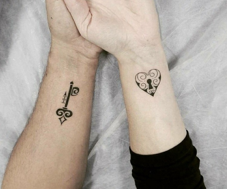 1_tatuagem_de_casal-1 tatuagem de casal chave e coração