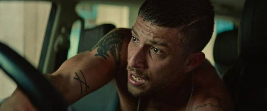 2-tatuagem-chay-suede Foto de Chay Suede em novela, motrando sua tattoo de diferença
