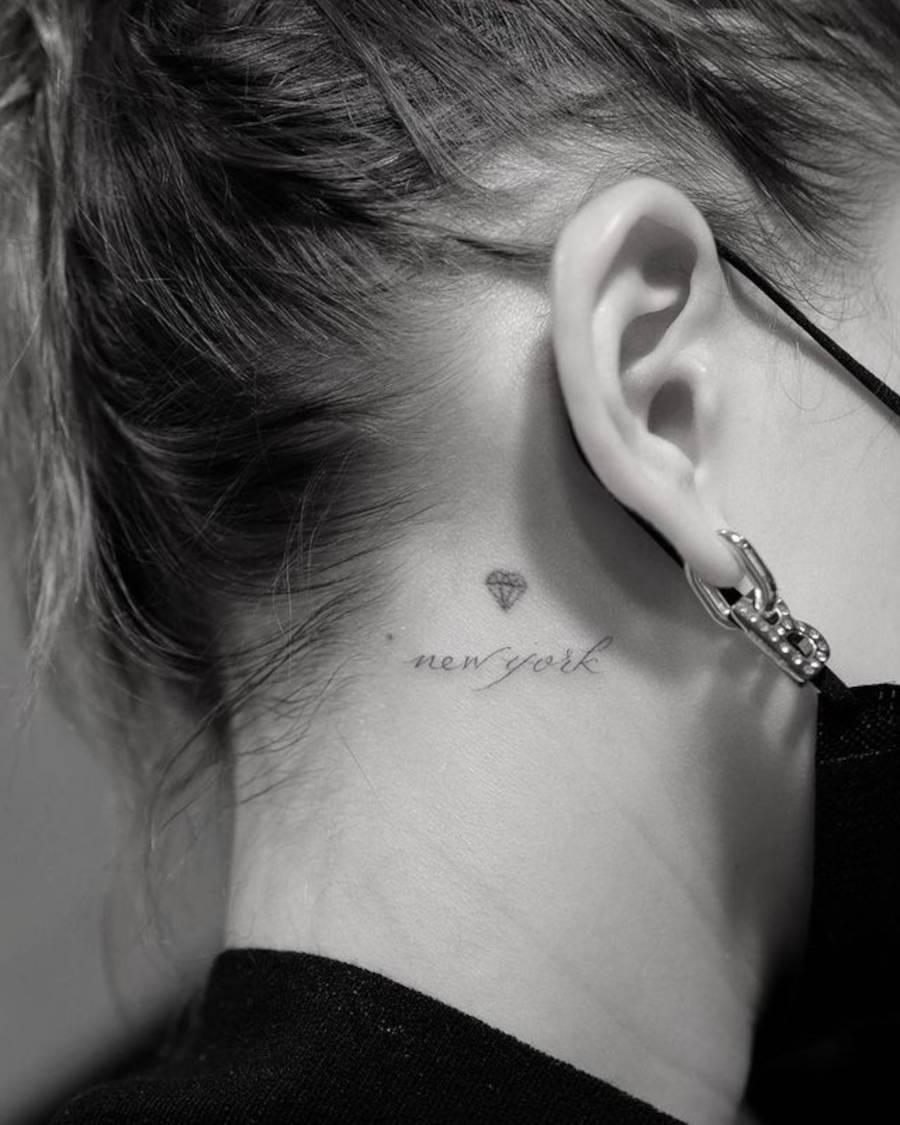 Tatuagem de "Nova York" de Hailey Bieber