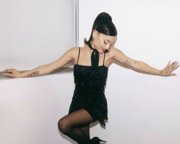 Foto da cantora Ariana Grande.