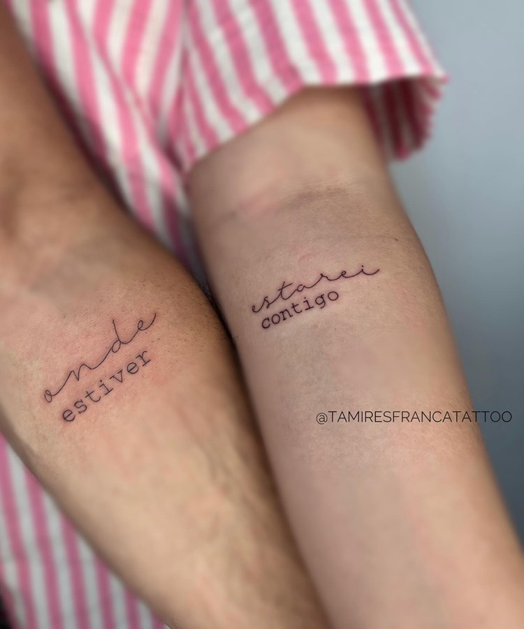 tatuagem-mae-e-filho-frases-4 Tatuagem de frase "onde estiver" em duas pessoas