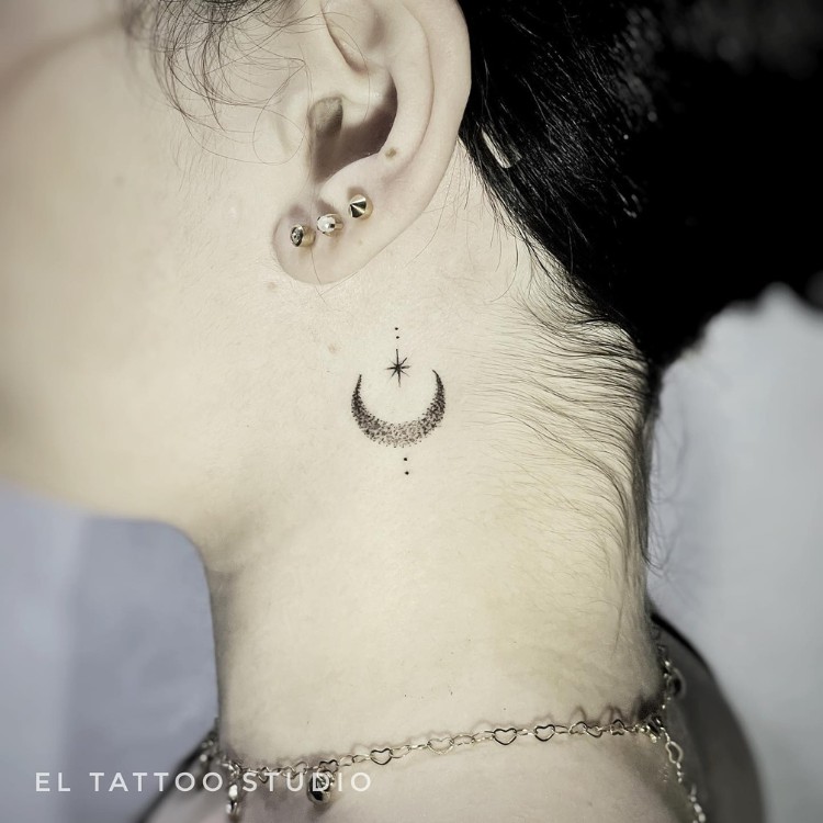 tatuagens-pequenas-32 Tatuagem pequena em pescoço de lua em pontilismo
